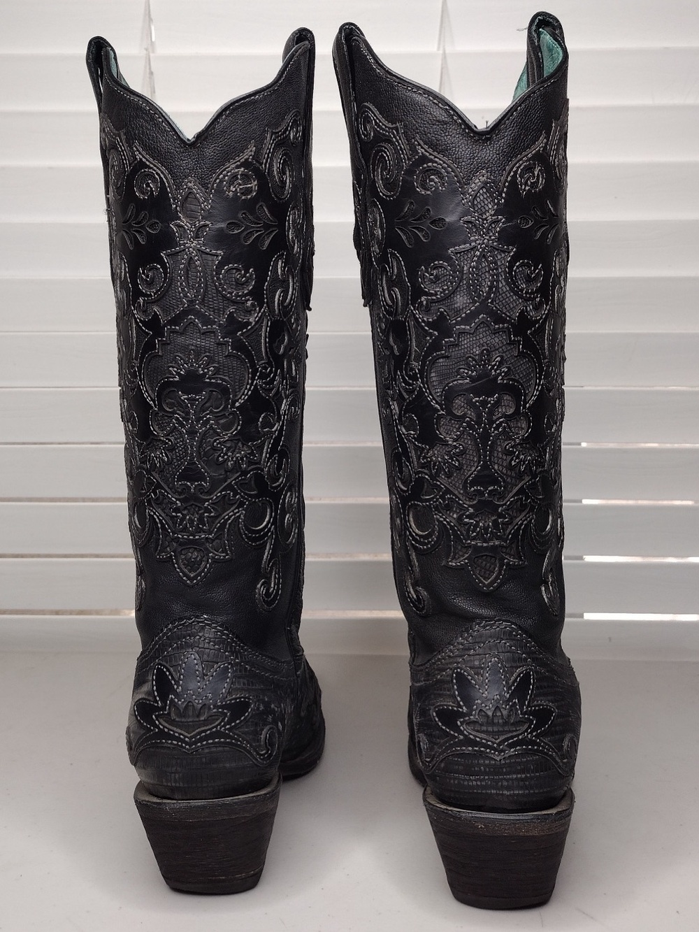 Corral Vintage Sz 7 1/2 Snip Toe Embroidered Scroll Leather Western Boots - Picture 5 of 16